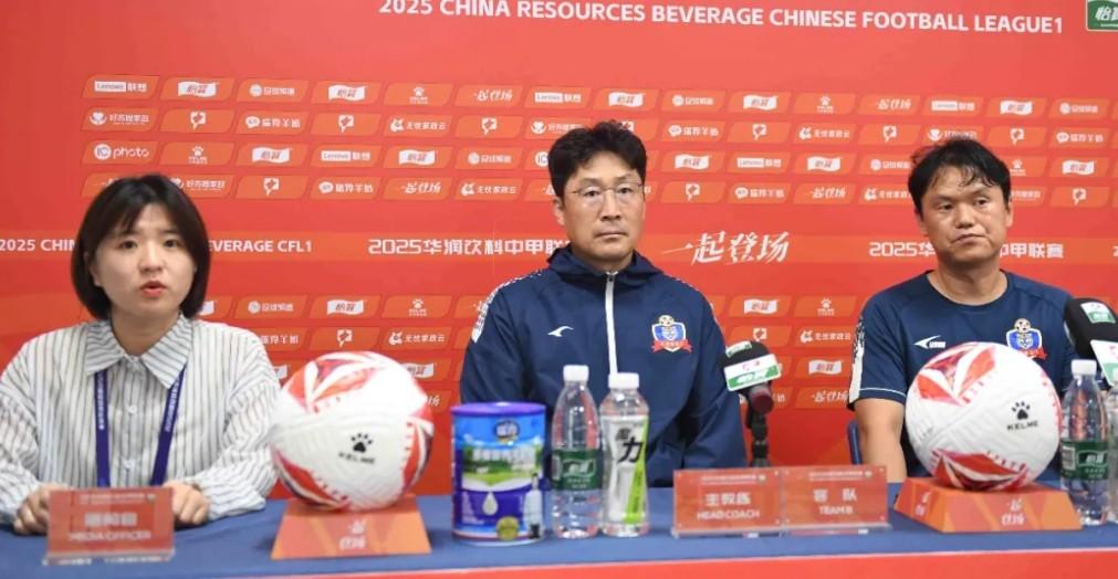 延边龙鼎队主教练：在酷热天气中，双方均全力以赴，两队都付出了巨大努力